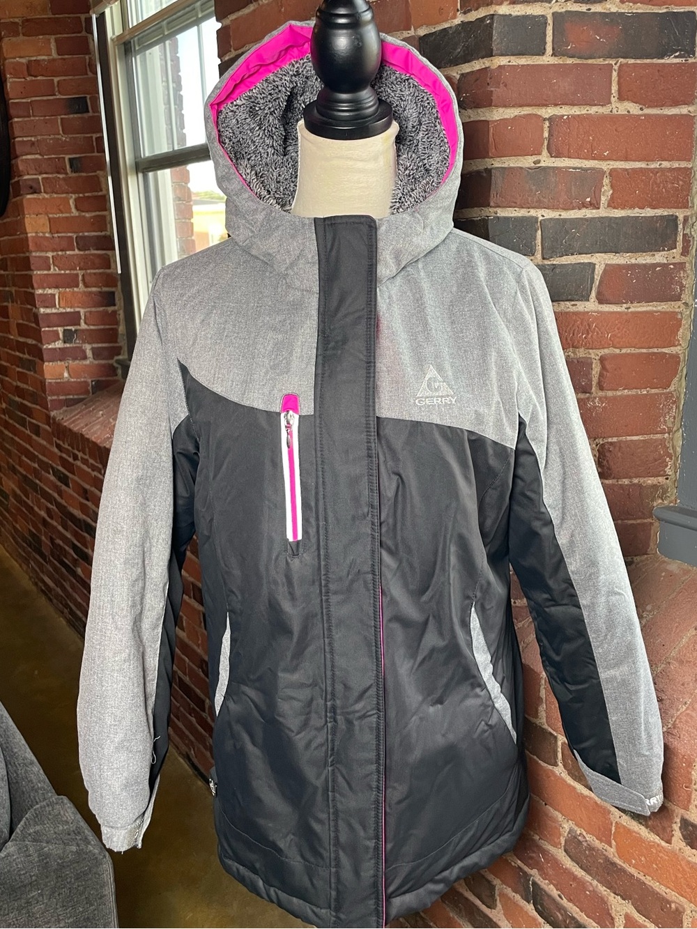 Gerry Youth Girls Black & Gray Ski Jacket with Pink Accents - Size LG - 14/16